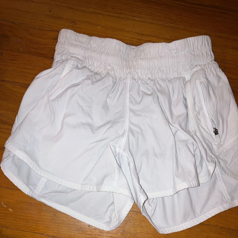 Lululemon white hotty hot shorts